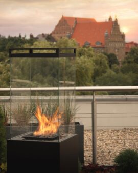 Outdoor gas fireplaces